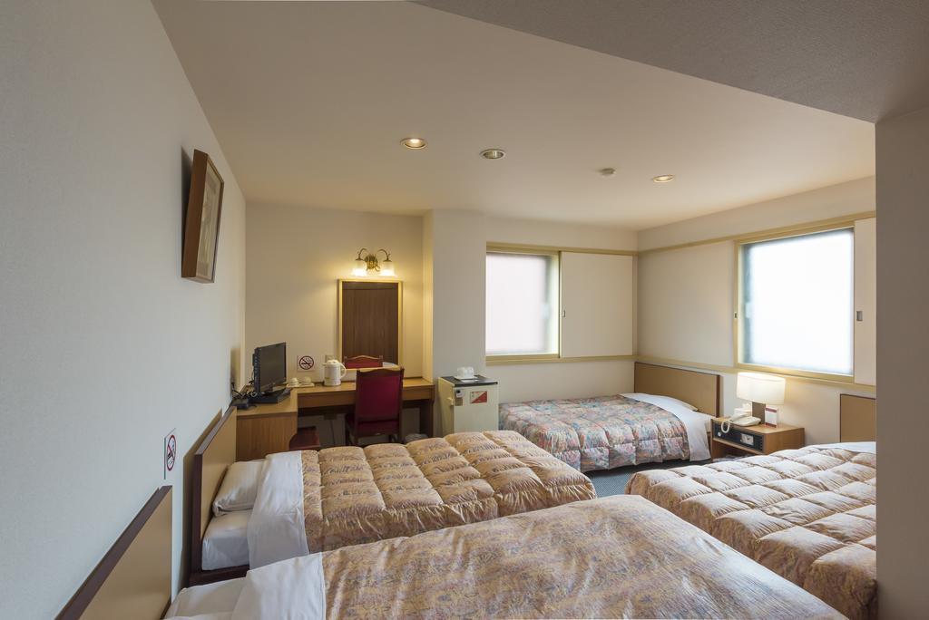 Oka Hotel Kanazawa Bagian luar foto