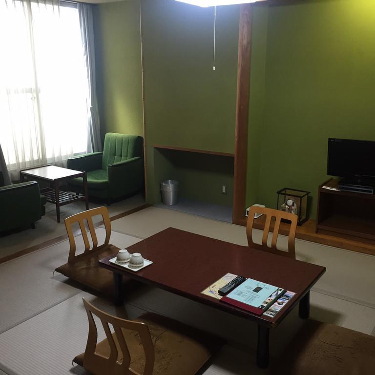 Oka Hotel Kanazawa Bagian luar foto