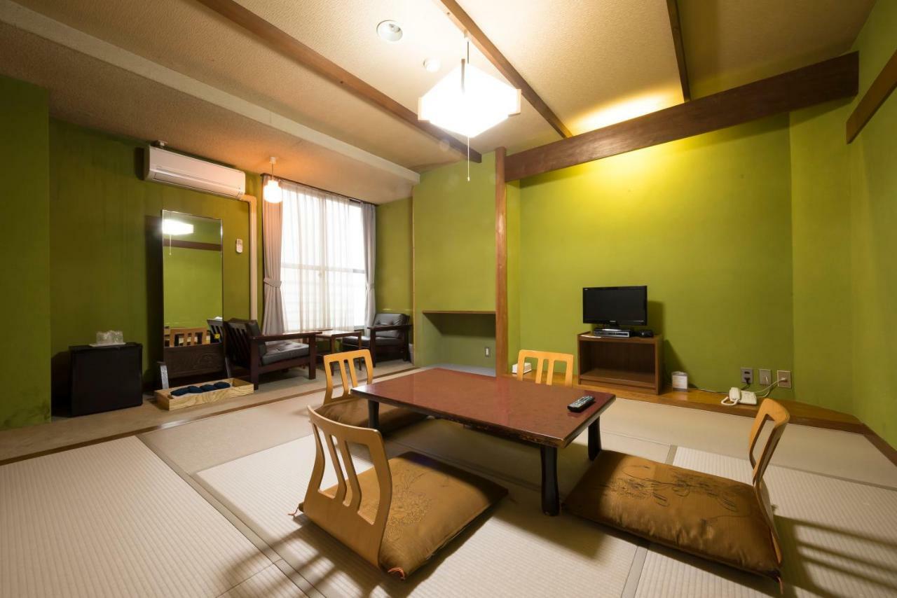 Oka Hotel Kanazawa Bagian luar foto