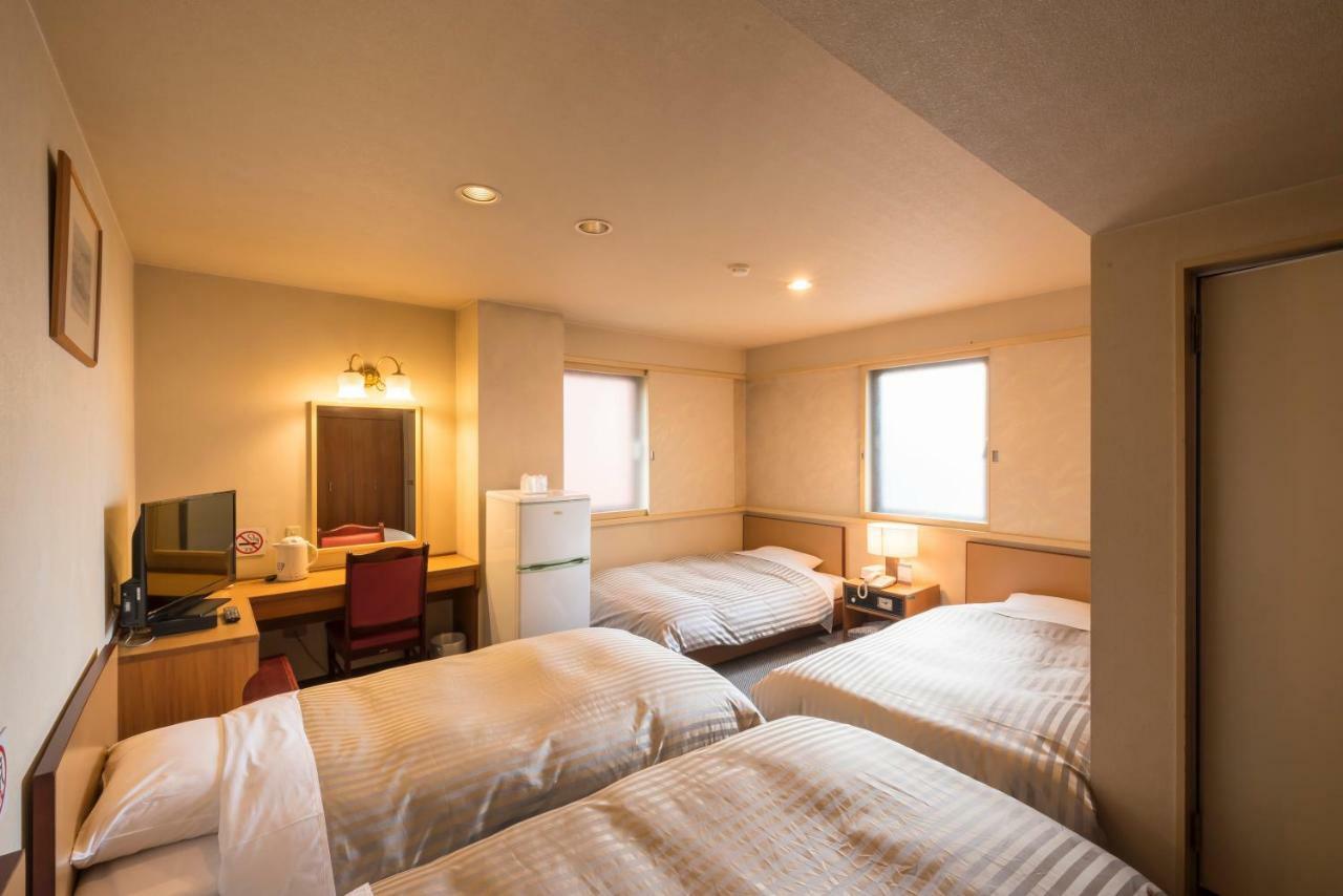 Oka Hotel Kanazawa Bagian luar foto
